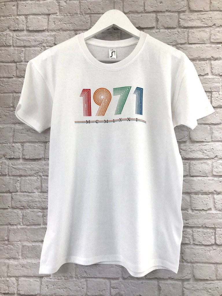 51st Birthday T Shirt, 1971 Gift T-Shirt in Retro & Vintage 70s style, MCMLXXI Fiftieth Bday Tee Shirt Top For Men or Women