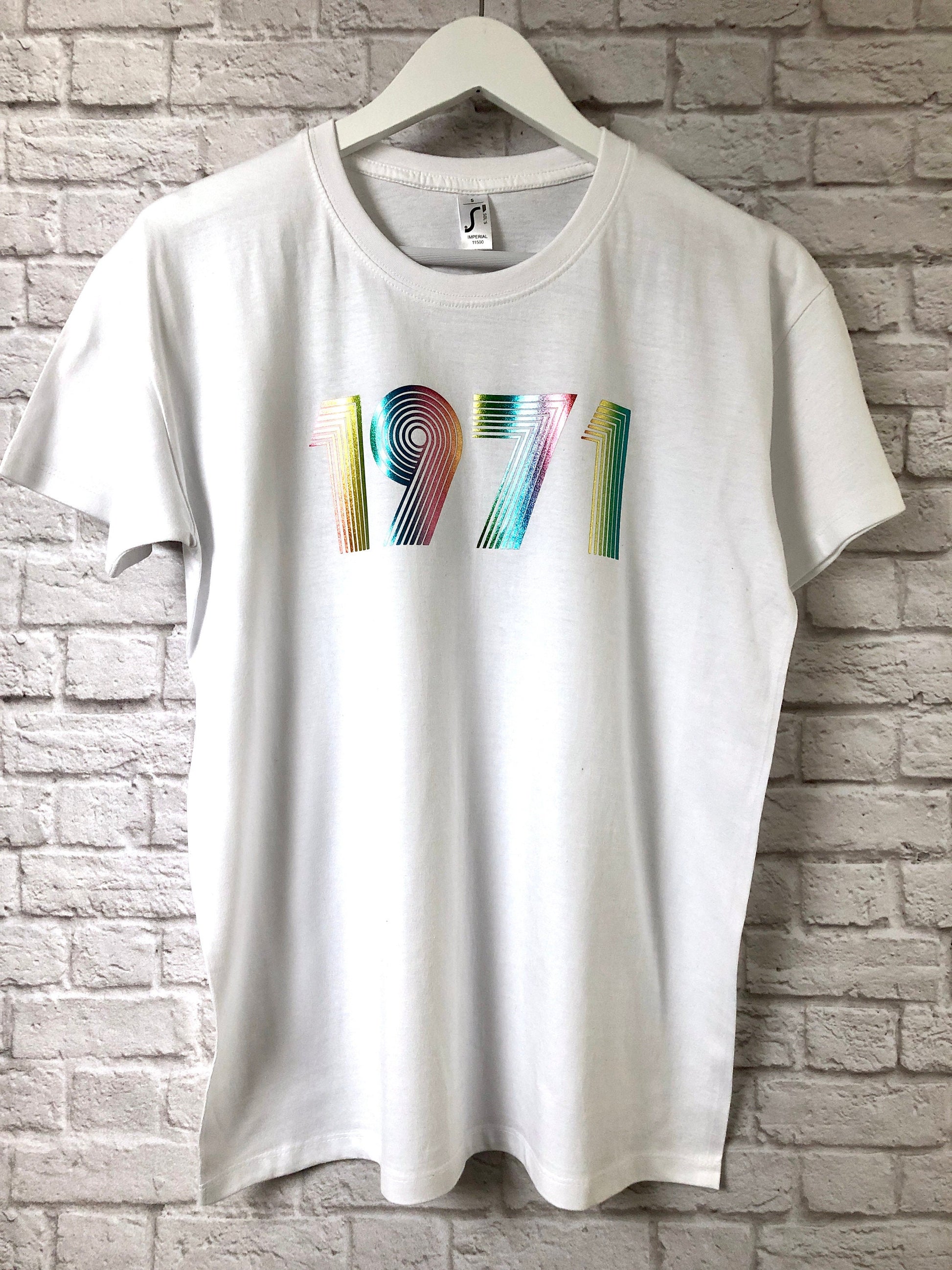 1971 T Shirt Funky Effect Vinyl HTV Rainbow Glitter, 51st Birthday Gift T-Shirt in Retro & Vintage 70s style Unisex Tee Shirt Top