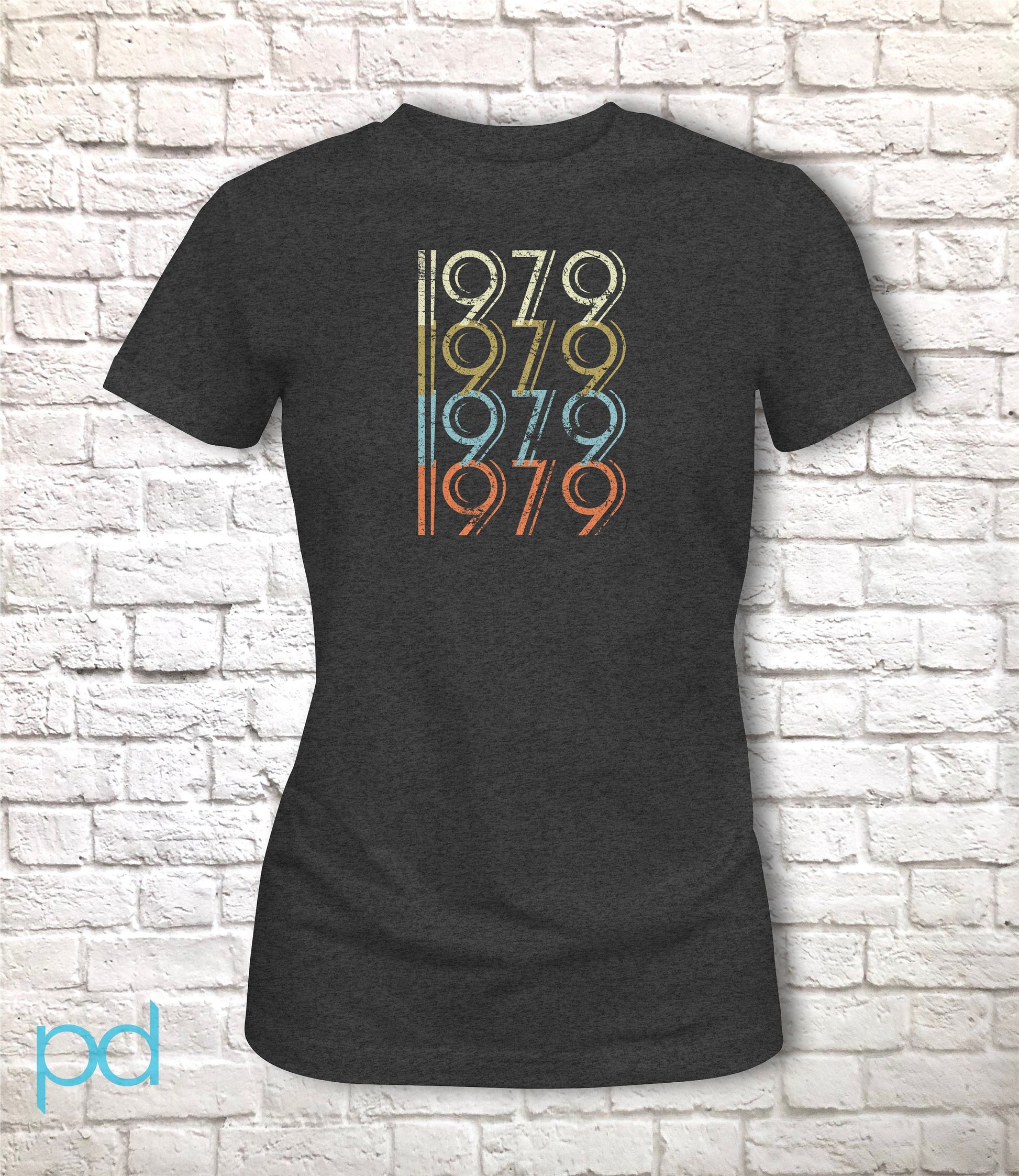 43rd Birthday Gift, 1979 T Shirt in Retro & Vintage 70s style for Women Fitted Short Sleeve Lady Fit Tee Shirt Top